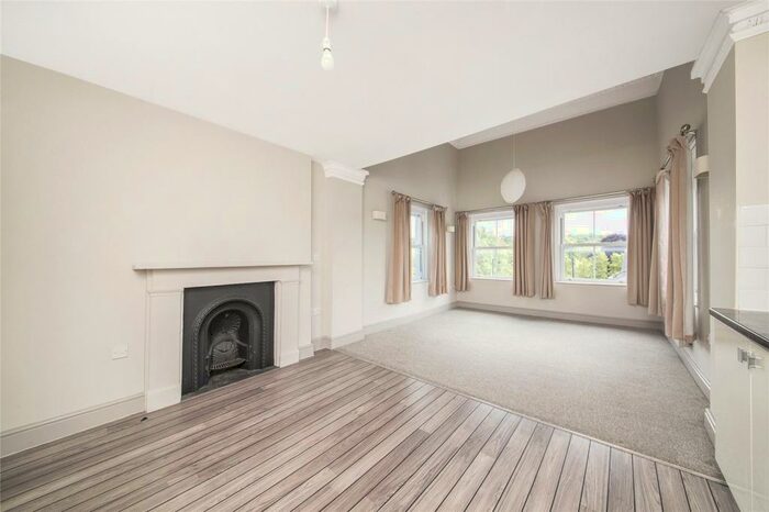 2 Bedroom Apartment To Rent In Gipsy Road, West Norwood, SE27