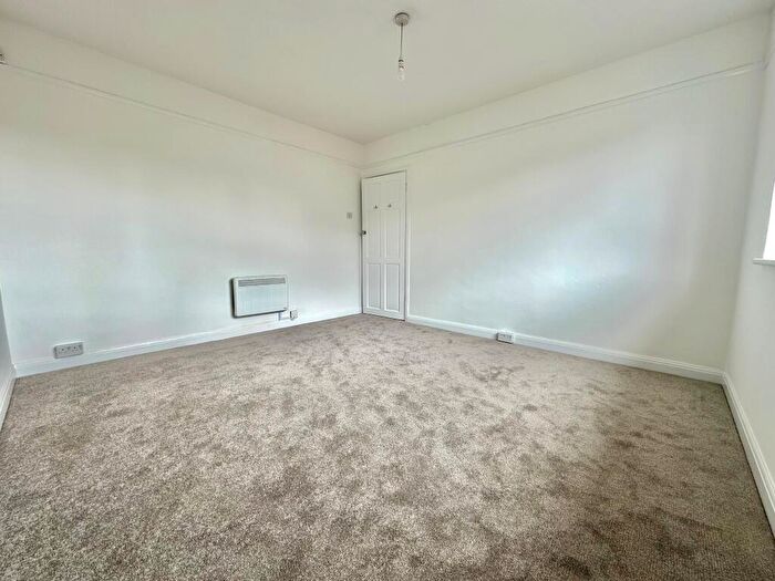2 Bedroom Maisonette To Rent In Cheston Avenue, Shirley, CR0