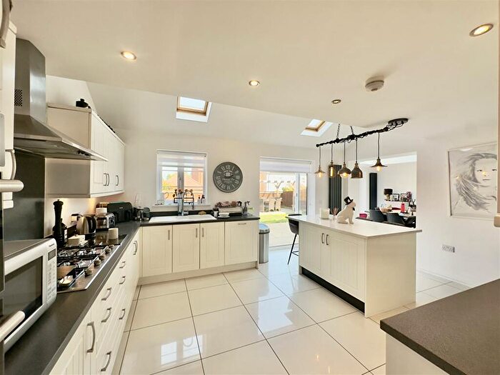 5 Bedroom Detached House For Sale In Limestone Drive, Barrow Upon Soar, Loughborough, LE12