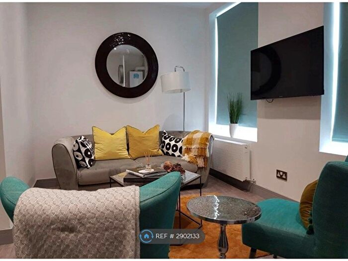 2 Bedroom Flat To Rent In Central Road, Stanford-Le-Hope, SS17