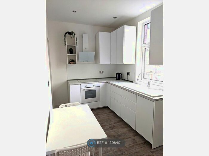 2 Bedroom Terraced House To Rent In Cromwell Place, Ossett, WF5