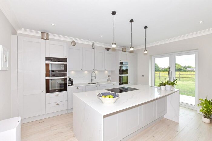 5 Bedroom Detached House For Sale In The Street, Bossingham, Canterbury, Kent, CT4