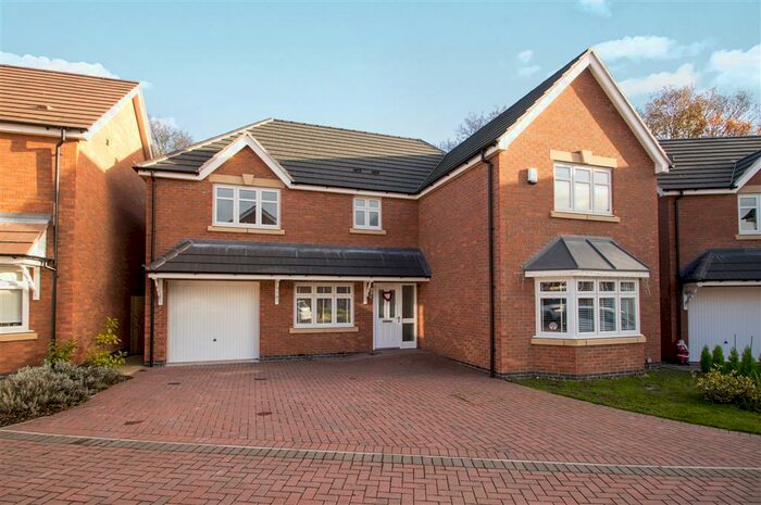 5 Bedroom Detached House To Rent In Boundary Close, Burton-on-Trent, DE13