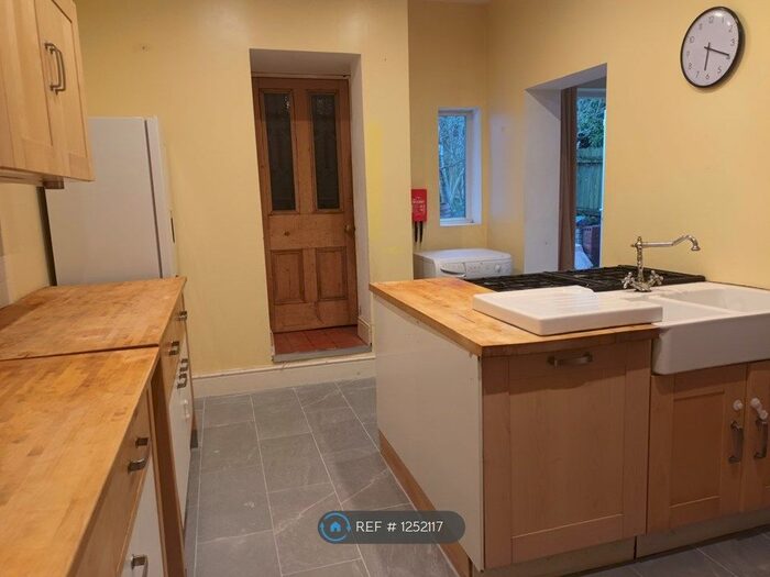 3 Bedroom Semi-Detached House To Rent In Parkhill Avenue, Manchester, M8