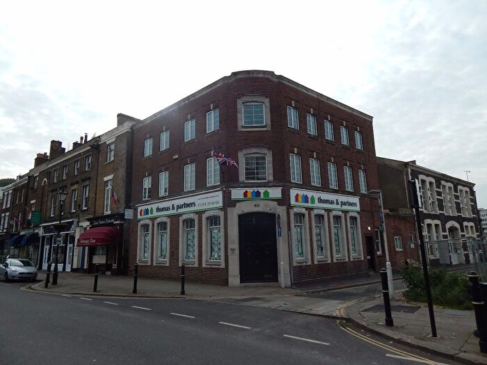 2 Bedroom Flat To Rent In Castle Street, Dover, CT16