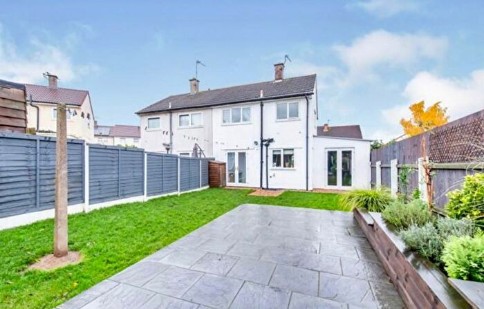 2 Bedroom Semi-Detached House To Rent In Birstow Cresent, Leicester, LE4