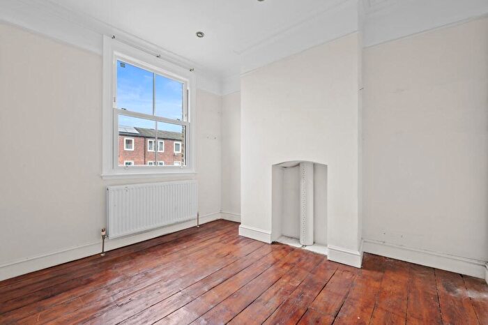 3 Bedroom Terraced House To Rent In Lordship Road, London, N16