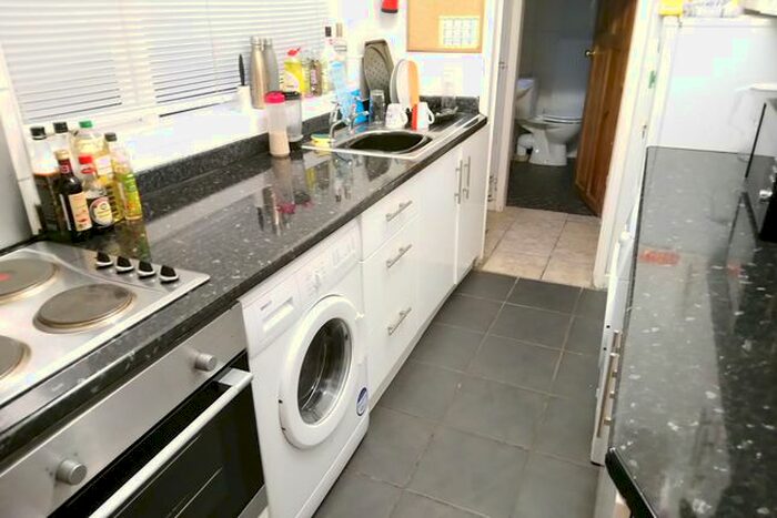 2 Bedroom Terraced House To Rent In Bristol Road, Coventry, CV5