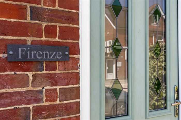 2 Bedroom Apartment For Sale In Firenze, Bepton Road, GU29