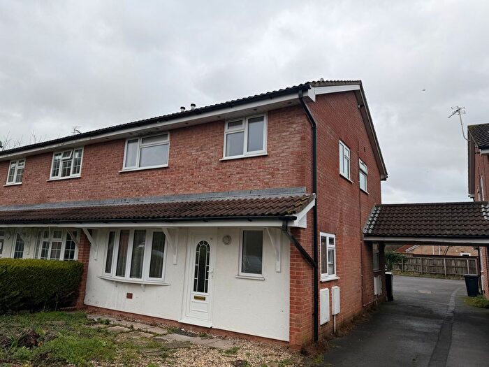 2 Bedroom Terraced House To Rent In Ashbourne Crescent, Taunton, TA1