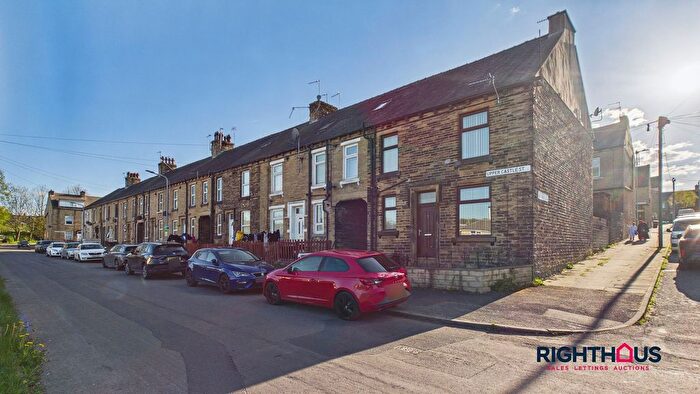 1 Bedroom End Terrace House To Rent In Upper Castle Street, Bradford, BD5