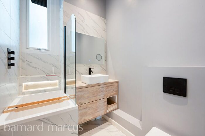 1 Bedroom Flat To Rent In Melrose Road, London, SW18