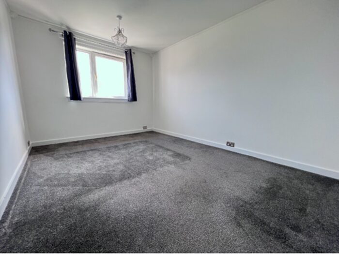 3 Bedroom Terraced House To Rent In Greendykes Road, Dundee, DD4