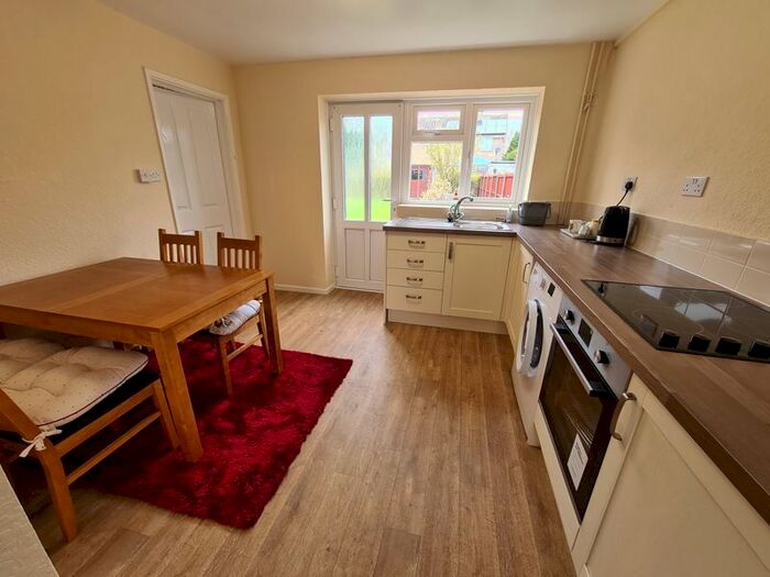 3 Bedroom End Of Terrace House To Rent In Yew Tree Hill, Brinklow, Rugby, CV23