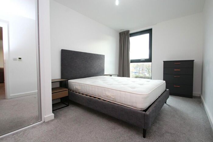 2 Bedroom Apartment To Rent In Sutton Plaza, Sutton, Surrey, SM1