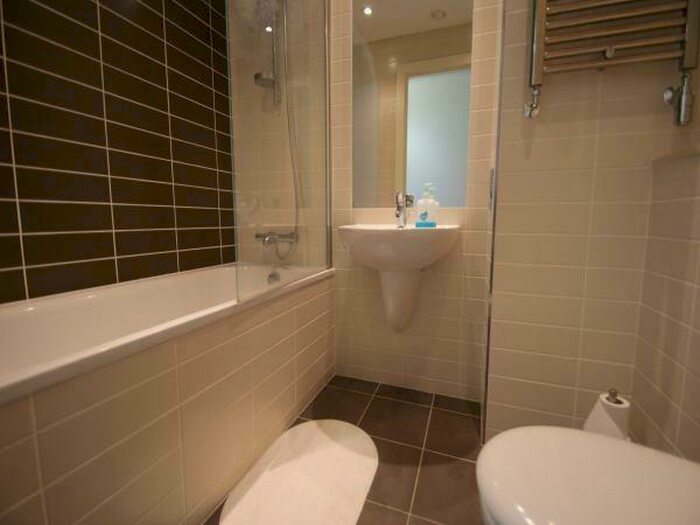 2 Bedroom Apartment To Rent In Strand Street, Liverpool, L1