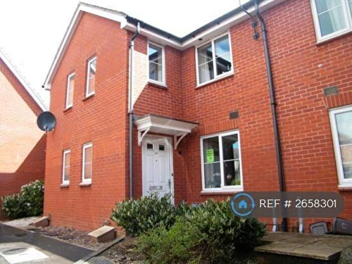 2 Bedroom Terraced House To Rent In Lytton Grove, Bristol, BS7