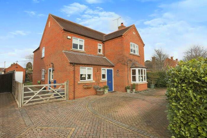 4 Bedroom Detached House For Sale In 5 Badsey Fields Lane, Badsey, Evesham, Worcestershire, WR11