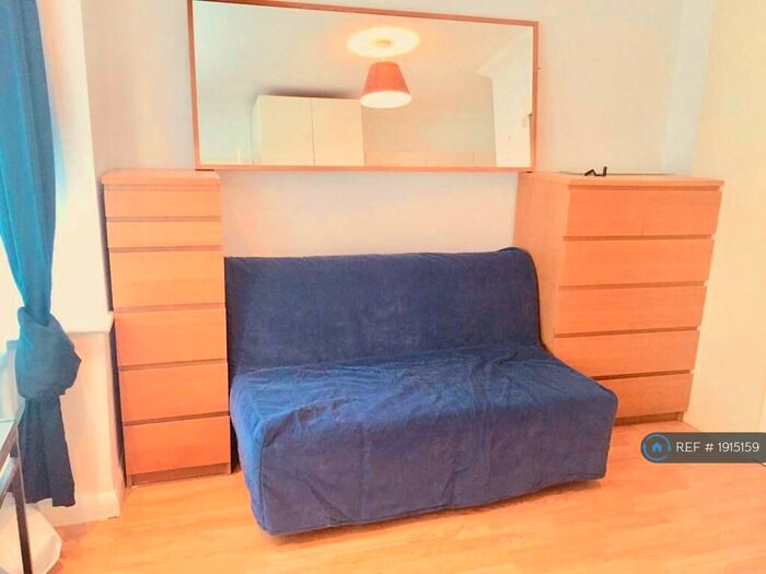 Studio To Rent In Ashcombe Park, London, NW2