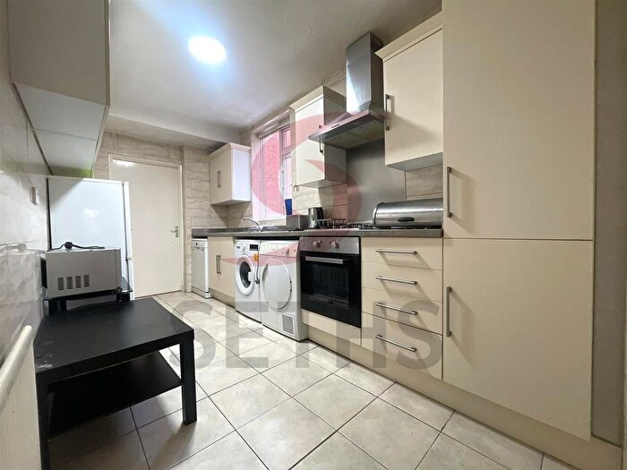 3 Bedroom Terraced House To Rent In Browning Street, Off Narborough Road, Leicester, LE3