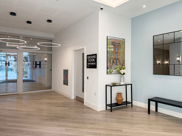 2 Bedroom Flat To Rent In Exploration Way, Slough, SL1