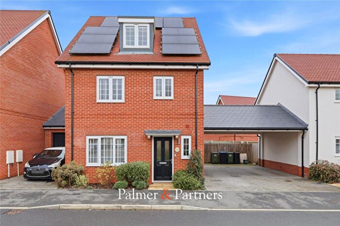 4 Bedroom Link Detached House For Sale In Flemming Way, Witham, Essex, CM8