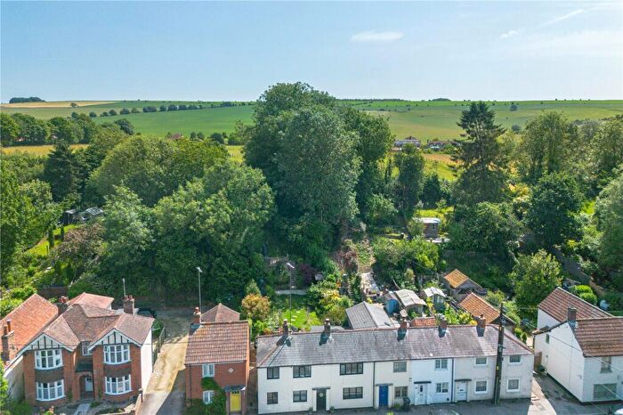 3 Bedroom Detached House For Sale In High Street, Easterton, Devizes, Wiltshire, SN10