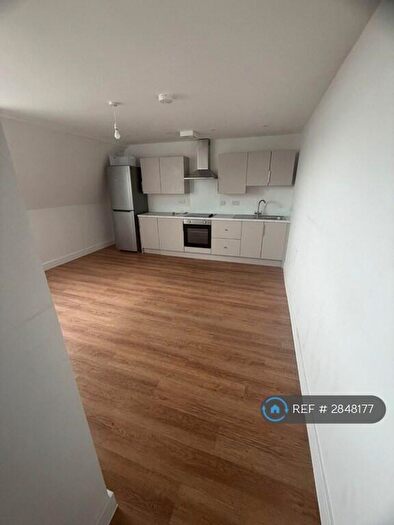 2 Bedroom Flat To Rent In High St, Sheerness, ME12
