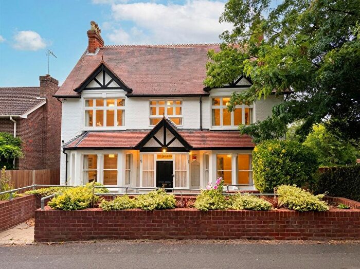 9 Bedroom Detached House For Sale In Salisbury Road, Farnborough, GU14