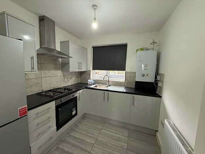 1 Bedroom Flat To Rent In Cranbrook Road, Barkingside, IG6