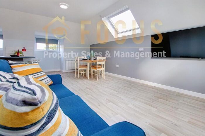 2 Bedroom Apartment To Rent In Houlditch Road, Dhian House, LE2