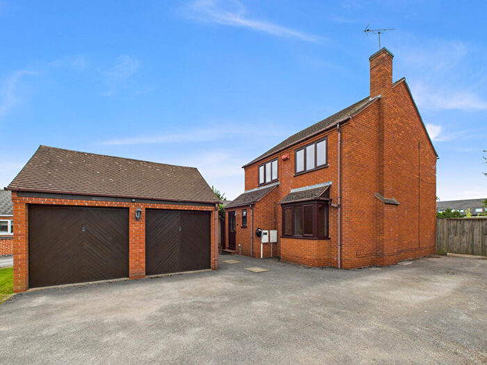 5 Bedroom Detached House For Sale In Willowbrook Close, Hilton, DE65