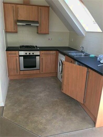 1 Bedroom Flat To Rent In Ringwood Road, Poole, BH14