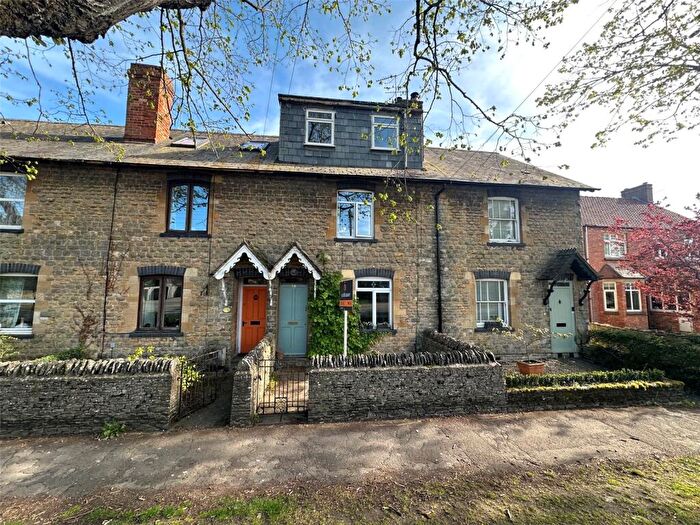 4 Bedroom Terraced House For Sale In Woodstock Road, Witney, Oxfordshire, OX28