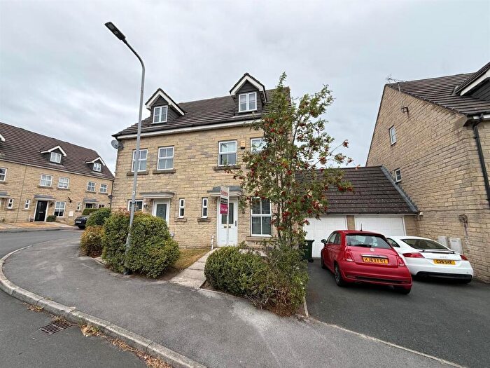 3 Bedroom Semi-Detached House For Sale In Winscar Avenue, Clayton Heights, Bradford, BD6