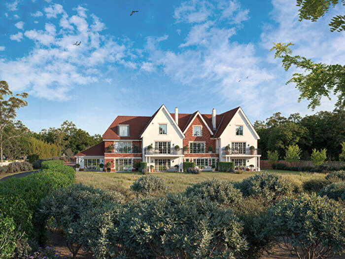 4 Bedroom Town House For Sale In Barton Common Road, New Milton, Hampshire, BH25