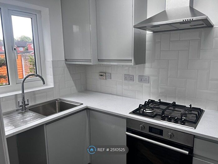 2 Bedroom End Of Terrace House To Rent In Rutland Drive, Bury, BL9