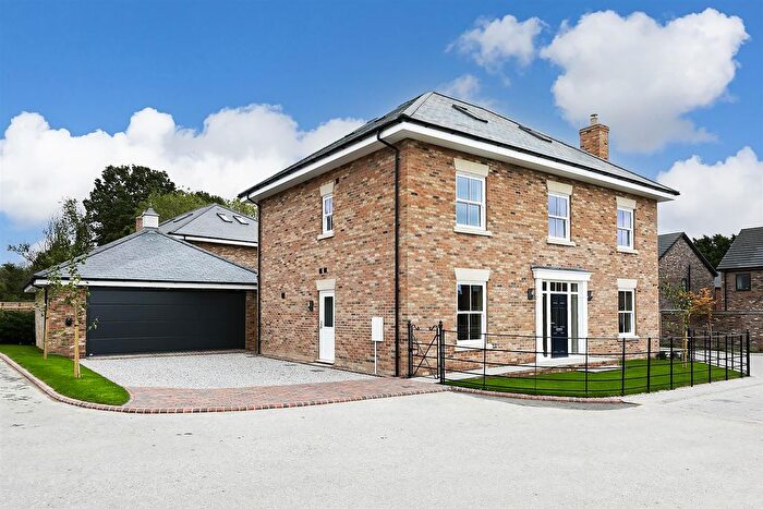 5 Bedroom Detached House For Sale In Ward Close, Burnby Lane, Pocklington, YO42