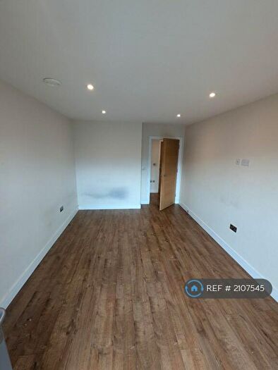 2 Bedroom Flat To Rent In Campshill Road, London, SE13