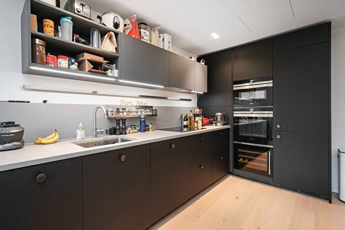 2 Bedroom Flat For Sale In Bartholomew Close, Barbican, London, EC1A