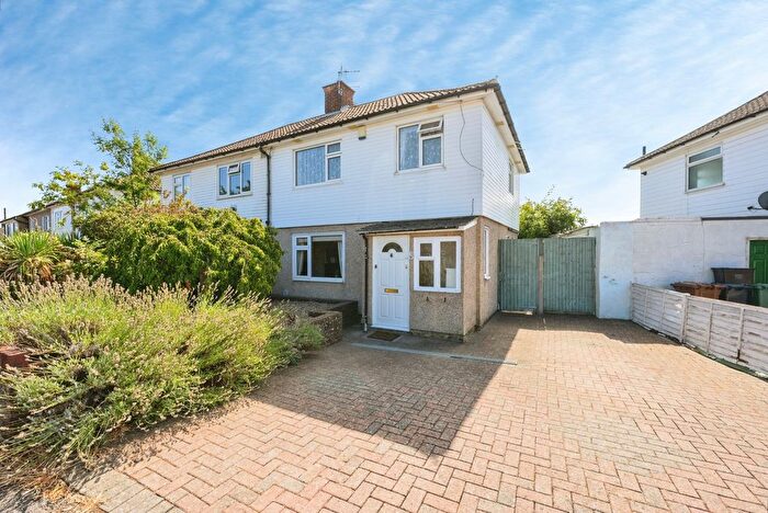 3 Bedroom Detached House For Sale In Radstock Way, Merstham, Redhill, Surrey, RH1