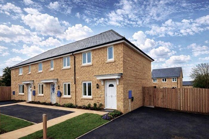 3 Bedroom Semi Detached House For Sale In Nightingale Corner, South Marston, Swindon, SN3