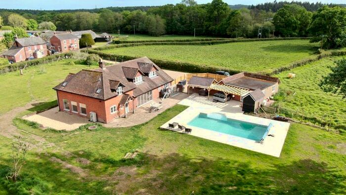5 Bedroom Detached House For Sale In Lyburn Road, Hamptworth, Salisbury, Wiltshire, SP5