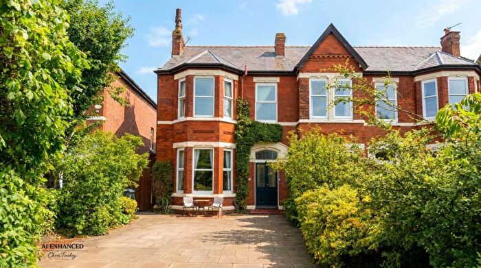 3 Bedroom Semi-Detached House For Sale In Lethbridge Road, Southport, PR9