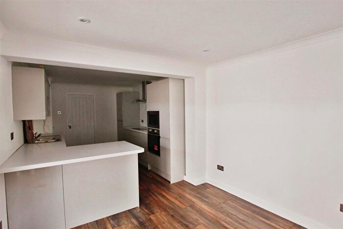 3 Bedroom Terraced House For Sale In Wykeham Field, Wickham, Fareham, PO17