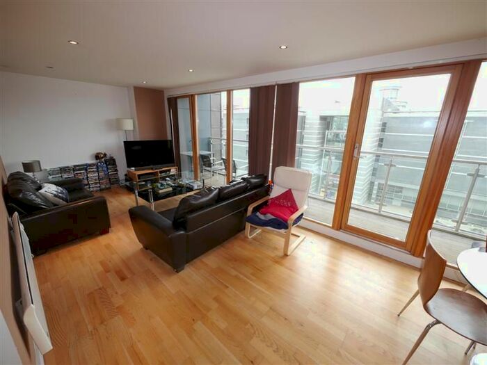 2 Bedroom Flat To Rent In The Boulevard, Hunslet, Leeds, LS10