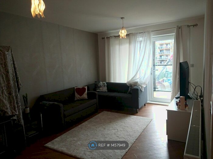 1 Bedroom Flat To Rent In Wave Court Maxwell Road, Romford, RM7