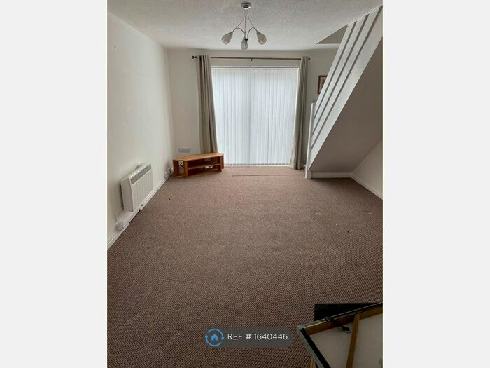 1 Bedroom Terraced House To Rent In Anstee Court, Cardiff, CF11