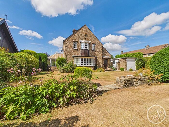 4 Bedroom Detached House For Sale In Gateland Lane, Leeds, LS17