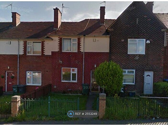 2 Bedroom Terraced House To Rent In Louis Avenue, Bradford, BD5
